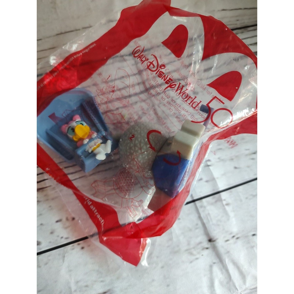 Daisy Duck McDonalds Disney EPCOT SOARIN Around The World Toy Still In Plastic